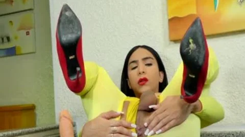 TS Yasmin Dornelles Milks every Drop Out Of Her gigantic Shaft whilst Riding toy